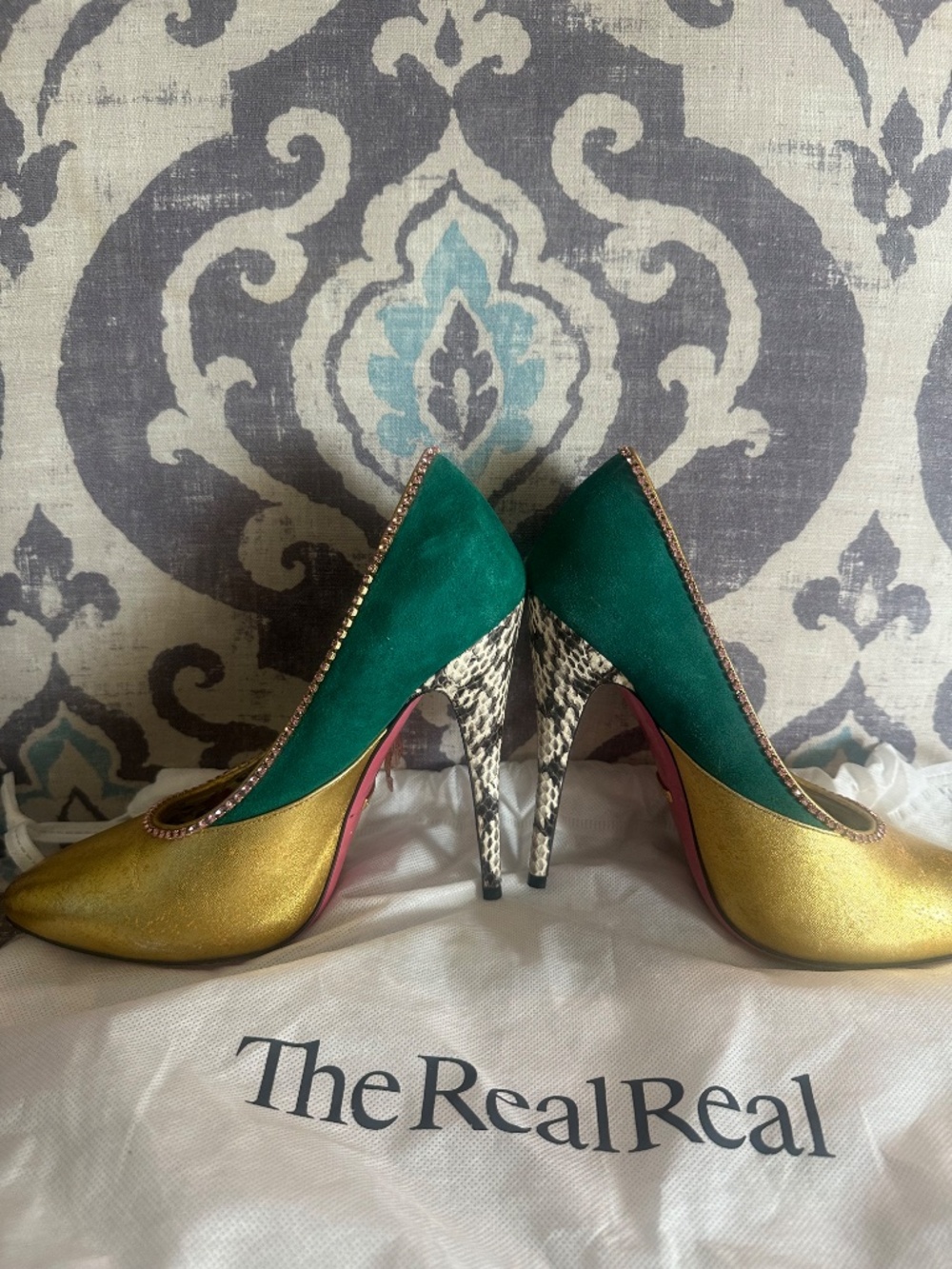 Authentic Gucci Leather & Suede Color block Pattern Pumps - Picture 2 of 15